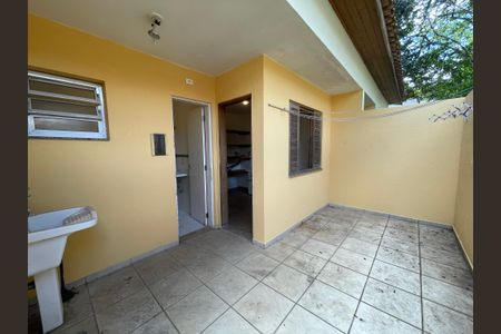 Casa à venda com 700m², 6 quartos e 4 vagas Casa à venda com 700m², 6 quartos e 4 vagasÁrea de Serviço