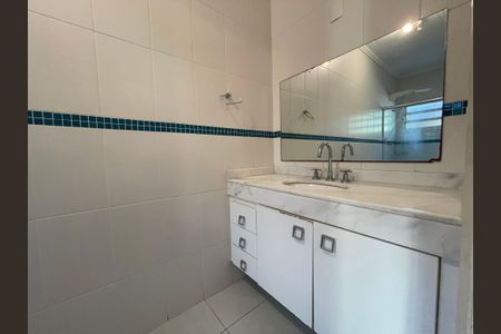 Casa à venda com 700m², 6 quartos e 4 vagas Casa à venda com 700m², 6 quartos e 4 vagasBanheiro da Suíte 3