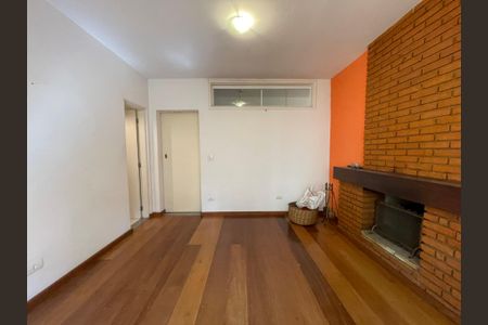 Casa à venda com 700m², 6 quartos e 4 vagasSala