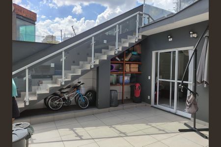 Casa à venda com 141m², 3 quartos e 2 vagas Casa à venda com 141m², 3 quartos e 2 vagasÁrea Externa