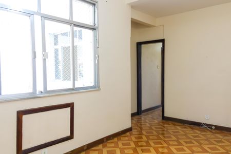 Apartamento à venda com 80m², 2 quartos e sem vagaSala