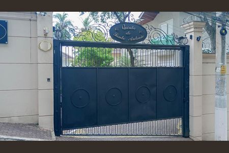 Casa à venda com 540m², 4 quartos e 5 vagas Casa à venda com 540m², 4 quartos e 5 vagasFachada
