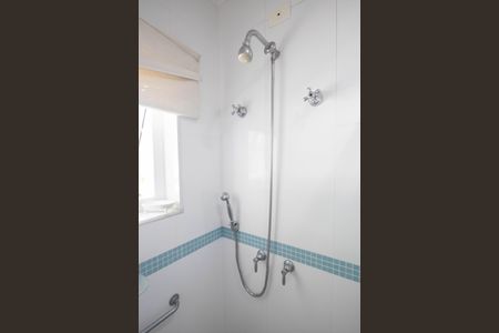 Casa à venda com 540m², 4 quartos e 5 vagas Casa à venda com 540m², 4 quartos e 5 vagasBanheiro da Suíte 2
