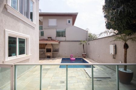 Casa à venda com 540m², 4 quartos e 5 vagas Casa à venda com 540m², 4 quartos e 5 vagasÁrea comum - Piscina