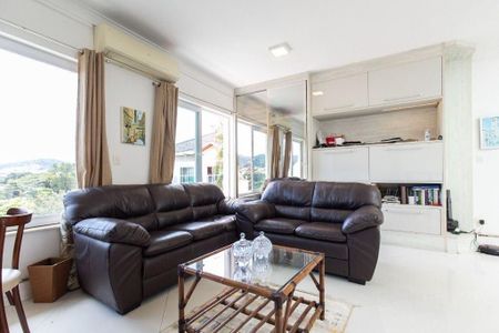 Casa à venda com 3 quartos, 637m² em Vila Albertina, São Paulo
