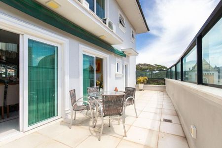 Casa à venda com 637m², 3 quartos e 5 vagas