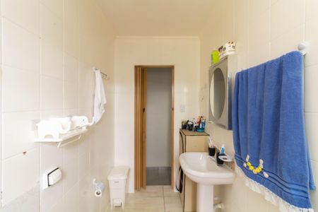 Casa à venda com 180m², 4 quartos e 3 vagas Casa à venda com 180m², 4 quartos e 3 vagasBanheiro 2