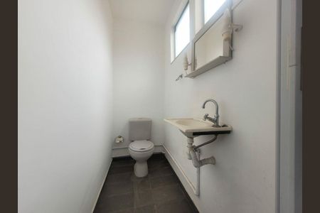 Casa à venda com 240m², 3 quartos e 2 vagas