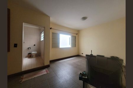 Casa à venda com 3 quartos, 240m² em Vila Marari, São Paulo