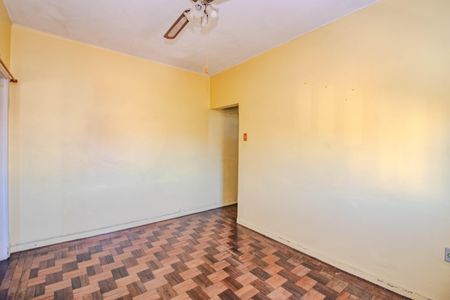 Sala de apartamento à venda com 2 quartos, 55m² em Navegantes, Porto Alegre