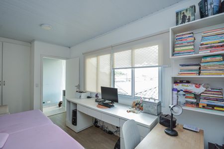 Casa à venda com 100m², 2 quartos e 2 vagasEscritório