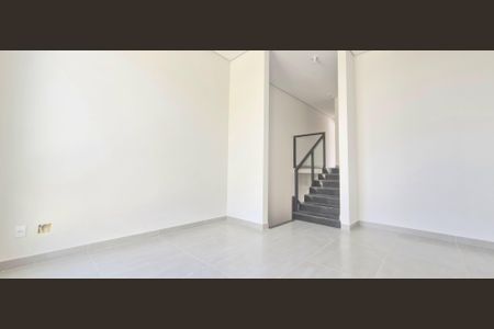 Sala de casa para alugar com 3 quartos, 180m² em Vila Rica, Lagoa Santa