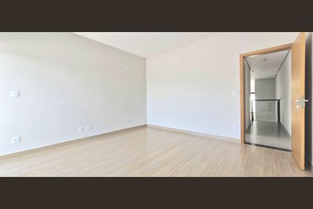 Casa à venda com 180m², 3 quartos e 2 vagasSuíte 2