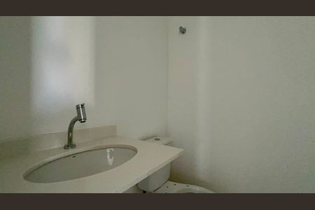 Apartamento à venda com 195m², 4 quartos e 3 vagas Apartamento à venda com 195m², 4 quartos e 3 vagasLavabo