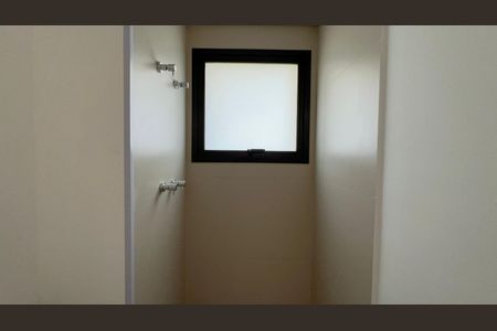 Apartamento à venda com 195m², 4 quartos e 3 vagas Apartamento à venda com 195m², 4 quartos e 3 vagasBanheiro da Suíte 2