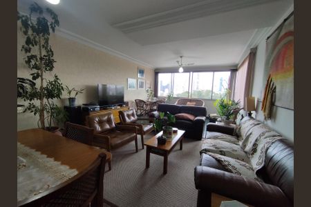 Apartamento à venda com 140m², 3 quartos e 1 vaga Apartamento à venda com 140m², 3 quartos e 1 vagaSala