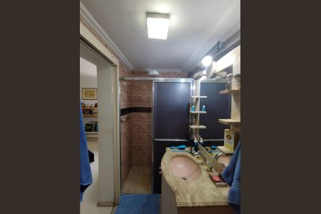 Apartamento à venda com 140m², 3 quartos e 1 vaga Apartamento à venda com 140m², 3 quartos e 1 vagaBanheiro da Suíte