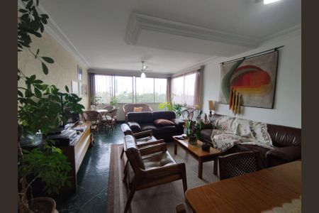 Apartamento à venda com 140m², 3 quartos e 1 vaga Apartamento à venda com 140m², 3 quartos e 1 vagaSala