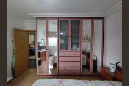 Apartamento à venda com 140m², 3 quartos e 1 vaga Apartamento à venda com 140m², 3 quartos e 1 vagaQuarto 1