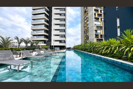 Apartamento à venda com 193m², 3 quartos e 3 vagas Apartamento à venda com 193m², 3 quartos e 3 vagasPiscina