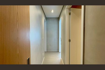 Apartamento à venda com 193m², 3 quartos e 3 vagas Apartamento à venda com 193m², 3 quartos e 3 vagasCorredor