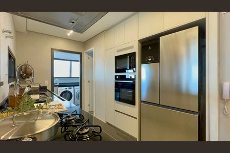 Apartamento à venda com 193m², 3 quartos e 3 vagas Apartamento à venda com 193m², 3 quartos e 3 vagasCozinha