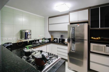 Casa à venda com 300m², 2 quartos e 2 vagas Casa à venda com 300m², 2 quartos e 2 vagasCozinha