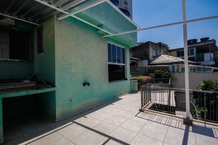 Casa à venda com 300m², 2 quartos e 2 vagas Casa à venda com 300m², 2 quartos e 2 vagasÁrea Externa