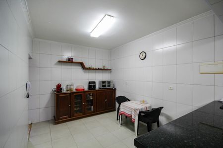 Casa à venda com 300m², 2 quartos e 2 vagas Casa à venda com 300m², 2 quartos e 2 vagasCopa