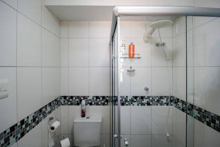Casa à venda com 300m², 2 quartos e 2 vagas Casa à venda com 300m², 2 quartos e 2 vagasBanheiro da Suíte 1