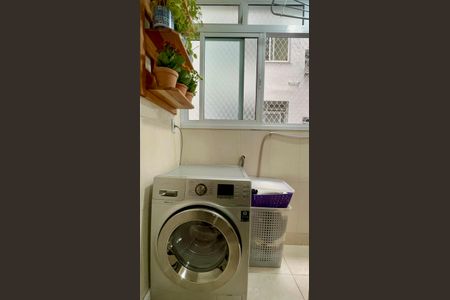 Apartamento à venda com 72m², 2 quartos e sem vaga Apartamento à venda com 72m², 2 quartos e sem vagaÁrea de Serviço