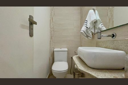 Apartamento à venda com 72m², 2 quartos e sem vaga Apartamento à venda com 72m², 2 quartos e sem vagaLavabo