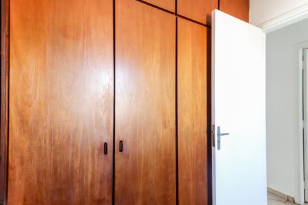 Apartamento à venda com 93m², 4 quartos e 2 vagasQuarto 2