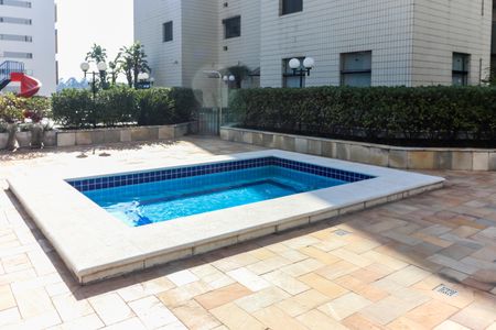 Apartamento à venda com 93m², 4 quartos e 2 vagasÁrea comum - Piscina