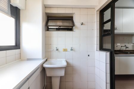 Apartamento à venda com 93m², 4 quartos e 2 vagasLavanderia