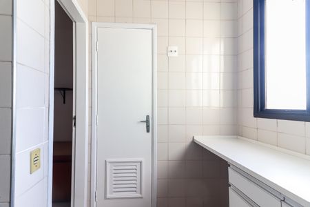 Apartamento à venda com 93m², 4 quartos e 2 vagasLavanderia