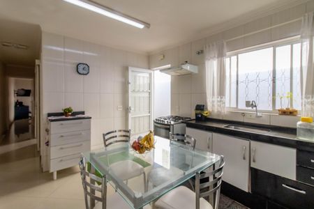 Casa à venda com 140m², 2 quartos e 1 vagaCozinha