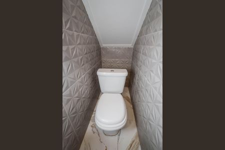 Casa de condomínio à venda com 127m², 3 quartos e 2 vagasLavabo