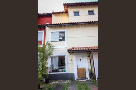 Casa de condomínio à venda com 127m², 3 quartos e 2 vagasFachada