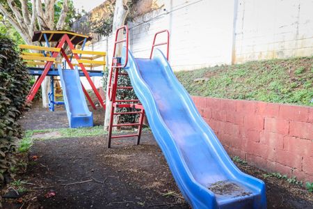 Casa de condomínio à venda com 127m², 3 quartos e 2 vagasÁrea Comum - Playground