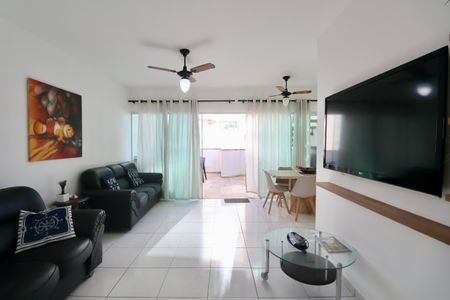 Sala de apartamento para alugar com 3 quartos, 180m² em Balneario Guarujá, Guarujá