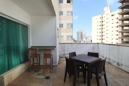 Apartamento para alugar com 180m², 3 quartos e 2 vagasVaranda