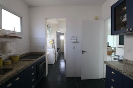 Apartamento para alugar com 180m², 3 quartos e 2 vagasCozinha