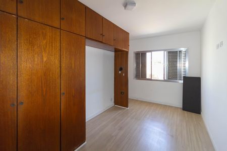 Casa à venda com 125m², 5 quartos e 2 vagasQuarto 2 Casa 1