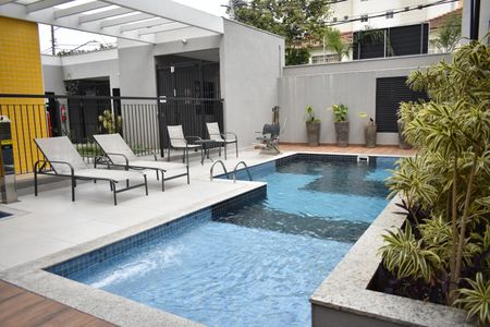 Apartamento à venda com 26m², 1 quarto e sem vagaÁrea comum - Piscina