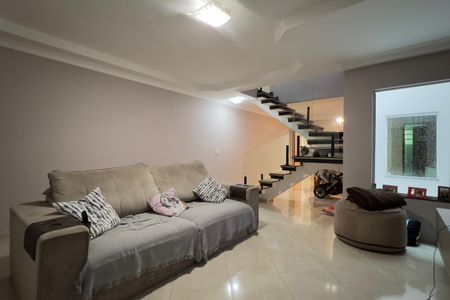 Sala de casa à venda com 3 quartos, 250m² em Jardim Santa Clara, Guarulhos