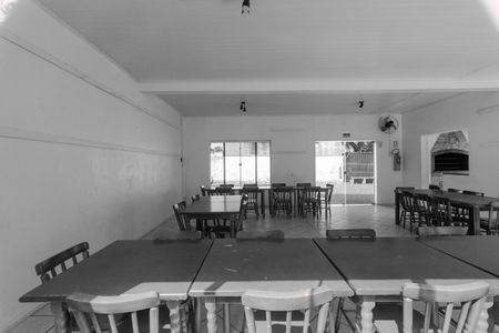 Apartamento para alugar com 50m², 2 quartos e 1 vaga Apartamento para alugar com 50m², 2 quartos e 1 vagaÁrea comum - Salão de festas