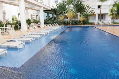 Apartamento para alugar com 67m², 2 quartos e 2 vagas Apartamento para alugar com 67m², 2 quartos e 2 vagasÁrea comum - Piscina