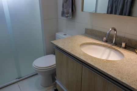 Apartamento para alugar com 67m², 2 quartos e 2 vagas Apartamento para alugar com 67m², 2 quartos e 2 vagasBanheiro da Suíte 2