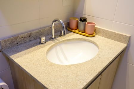 Apartamento para alugar com 67m², 2 quartos e 2 vagas Apartamento para alugar com 67m², 2 quartos e 2 vagasBanheiro